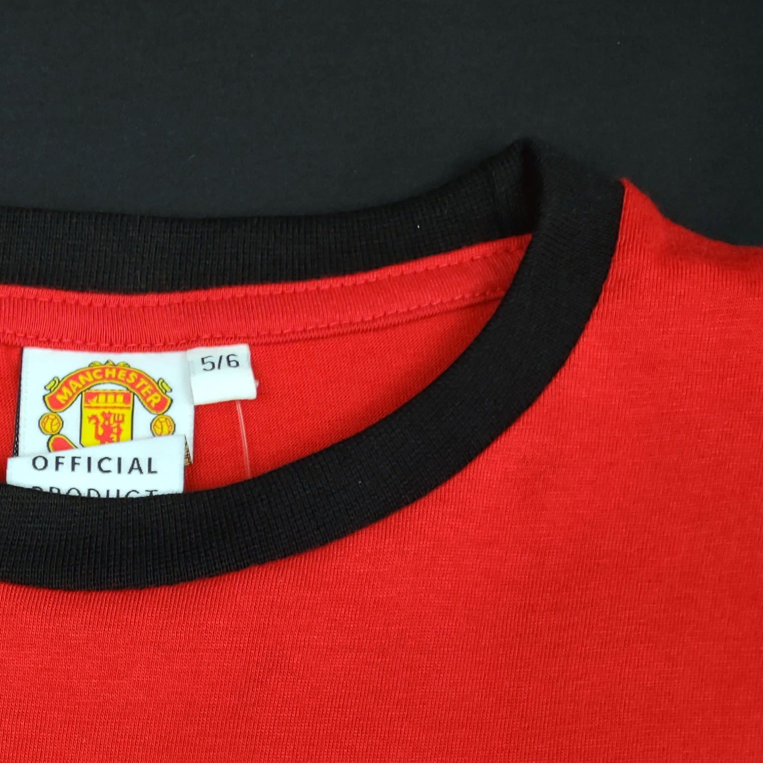 Kids Manchester United Short Pyjamas Official Set neck detail